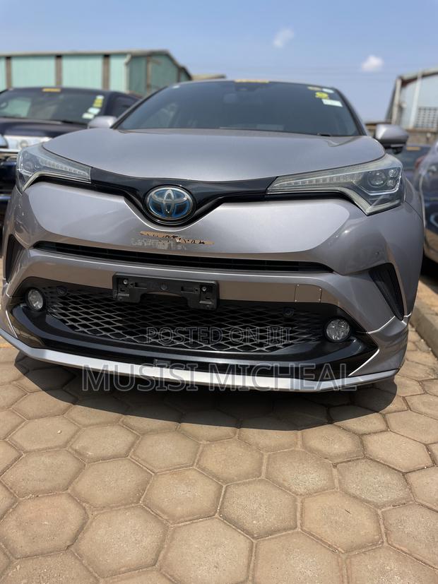 Toyota C-HR XLE Prermium FWD (2.0L 4cyl 2AM) 2018 Gray
