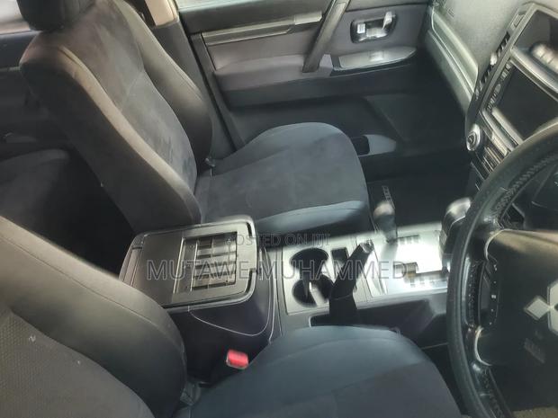 Mitsubishi Pajero 2007 Silver