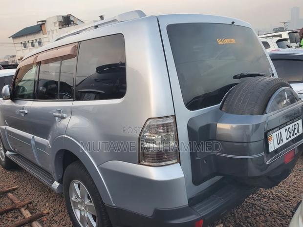 Mitsubishi Pajero 2007 Silver