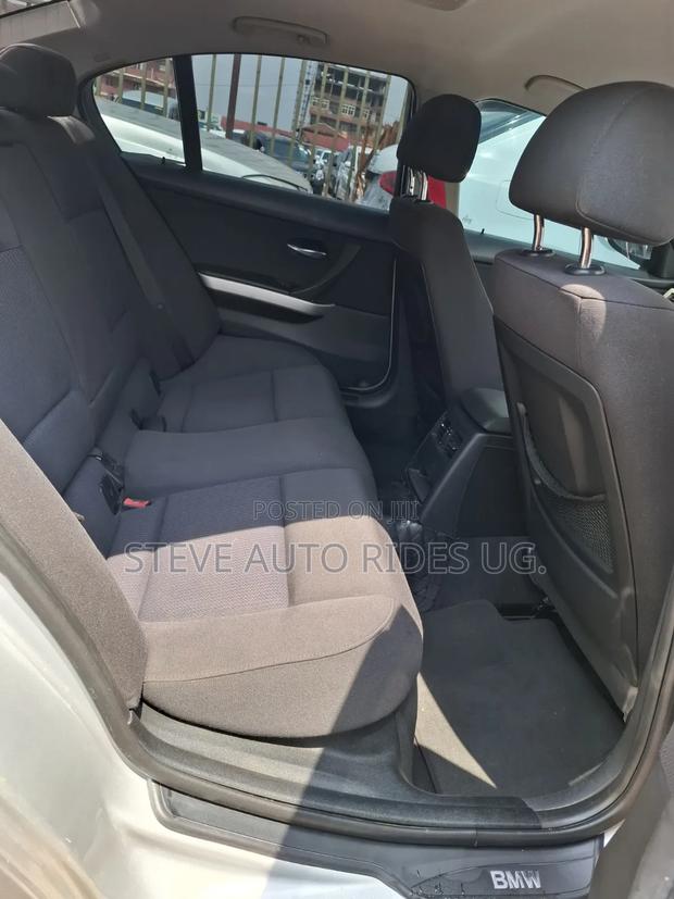BMW 320i 2012 Silver