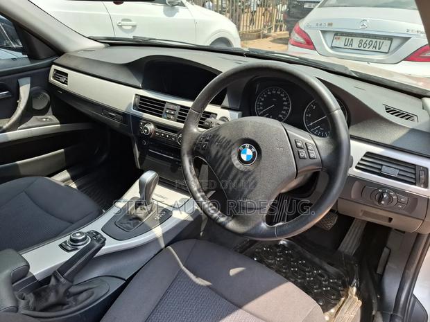 BMW 320i 2012 Silver