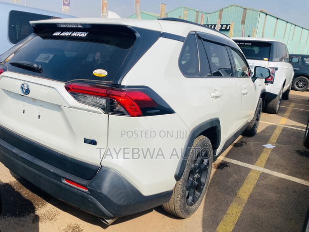 Toyota RAV4 2020 White
