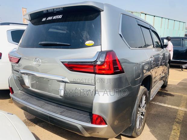 Lexus LX 570 AWD 2018 Gray