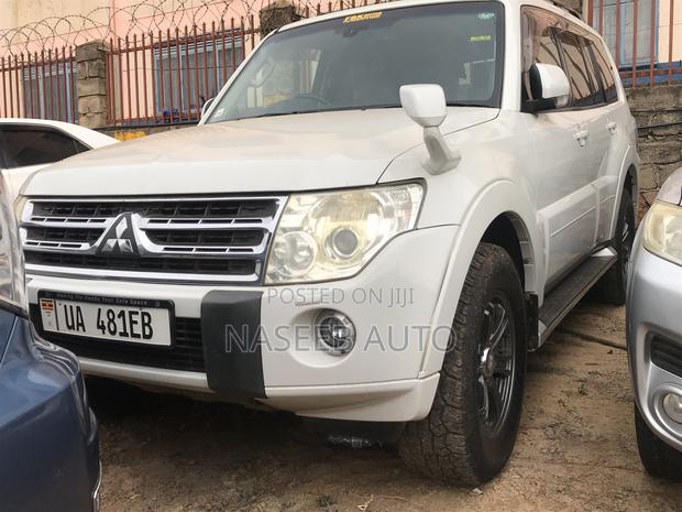 Mitsubishi Pajero 2012 White
