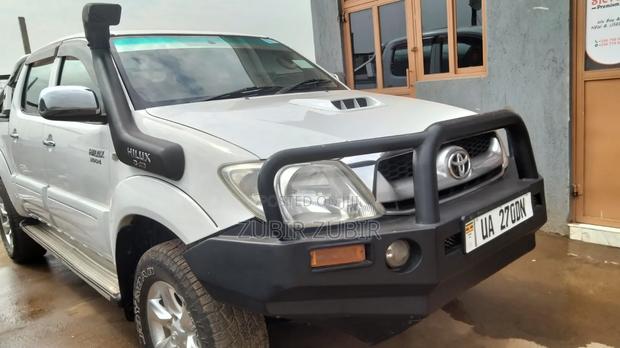 Toyota Hilux 2016 White