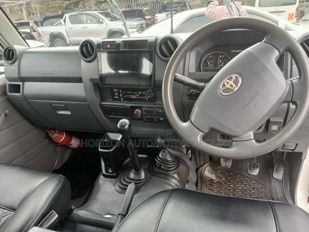 Toyota Land Cruiser Prado 2018 White