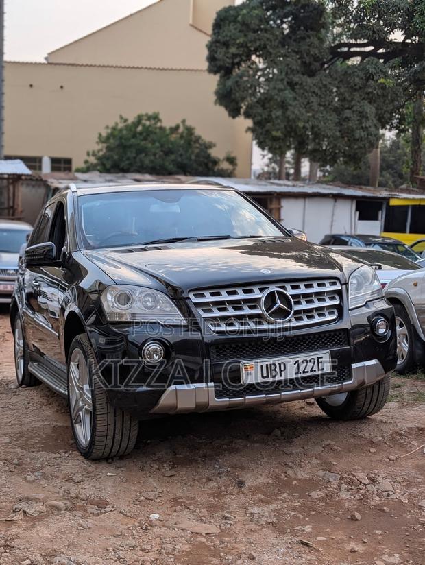 Mercedes-Benz M Class 2010 Black