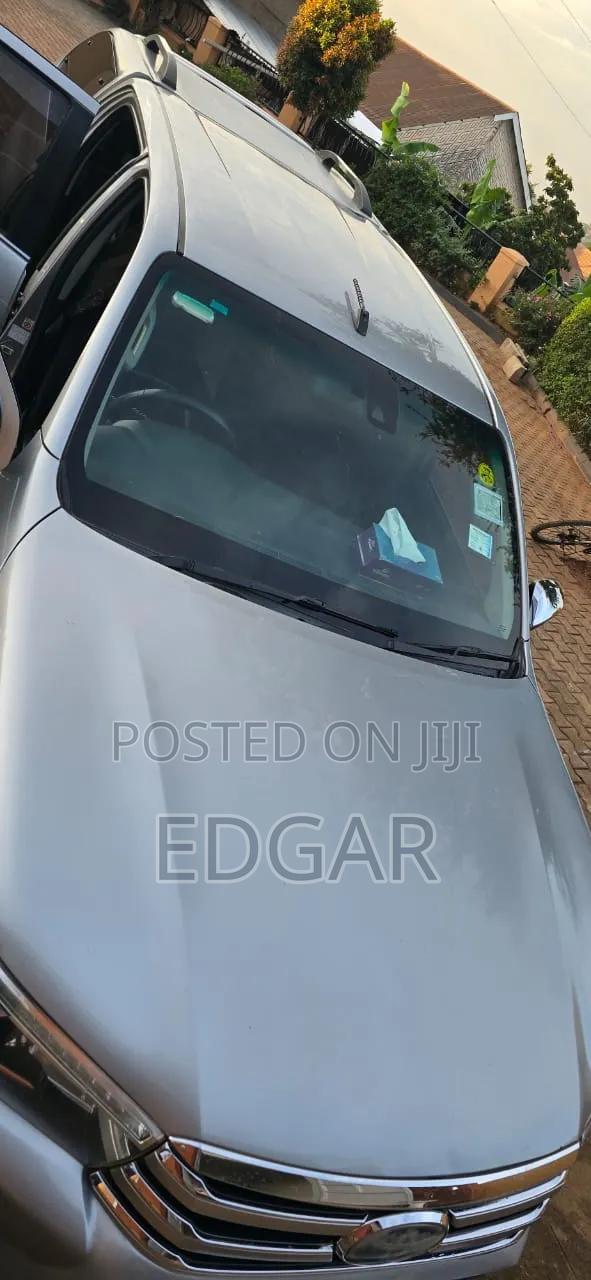 Toyota Hilux Revo Double Cab Deisel 2.8 AWD 2016 Gray