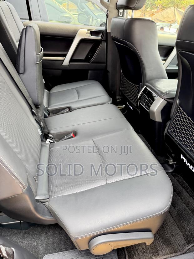 Toyota Land Cruiser Prado 2.7 2023 Black