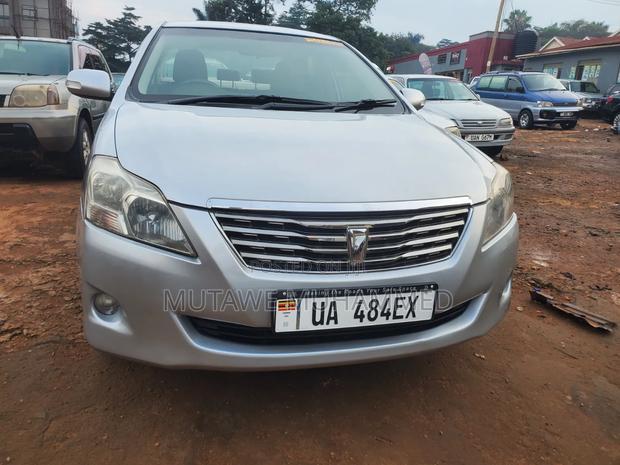 Toyota Premio 2010 Silver