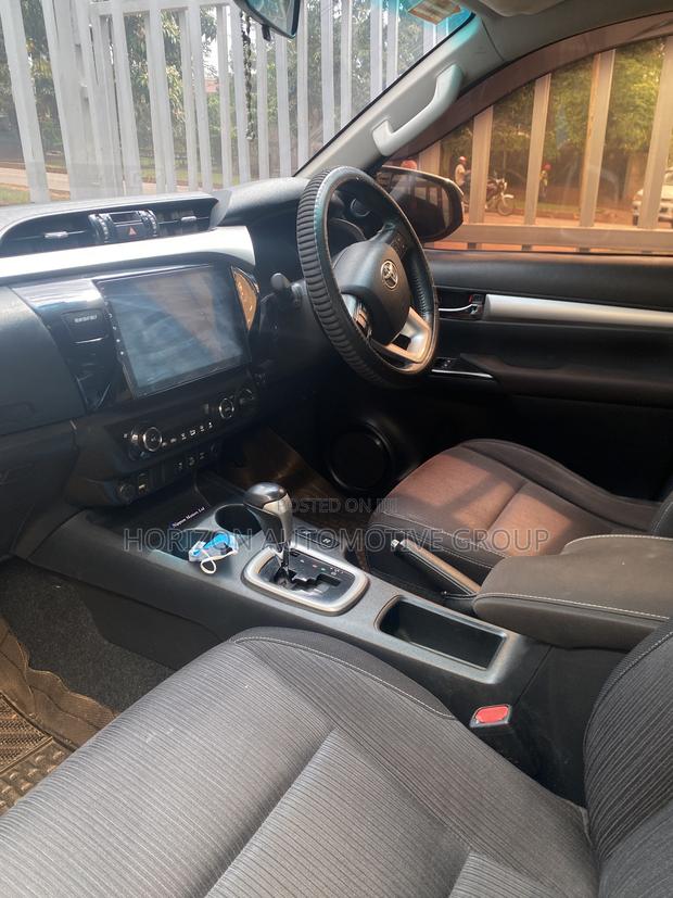 Toyota Hilux SR5 4x4 2016 Teal