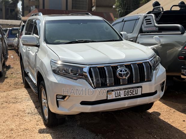 Toyota Land Cruiser Prado 2018 White