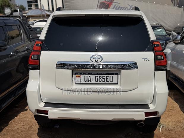 Toyota Land Cruiser Prado 2018 White