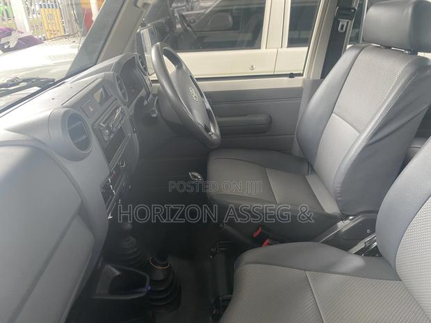 Toyota Land Cruiser 76 Series 2022 White