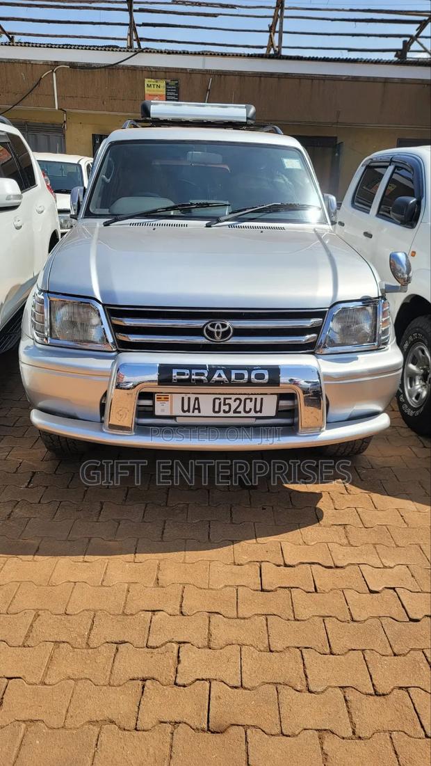 Toyota Land Cruiser Prado 2001 Silver