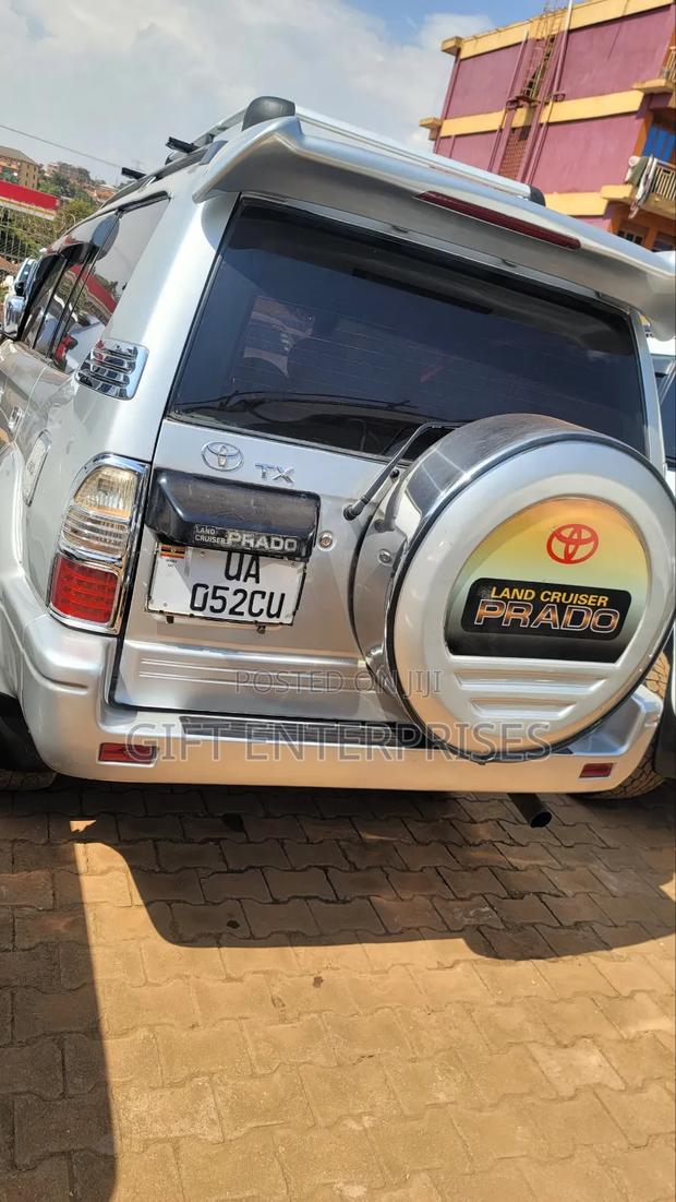 Toyota Land Cruiser Prado 2001 Silver