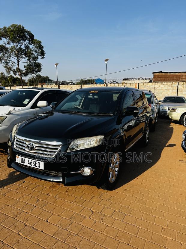 Toyota Vanguard 2014 Black