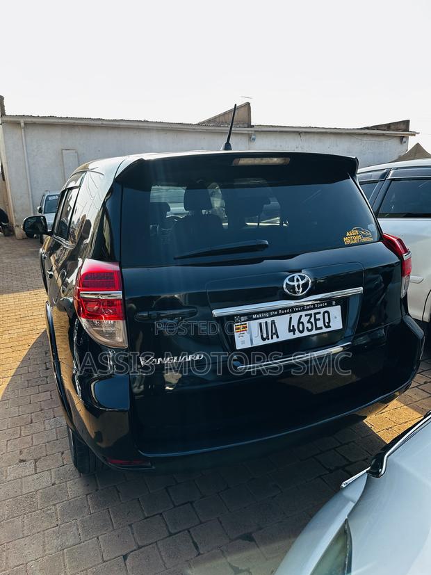 Toyota Vanguard 2014 Black