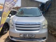 Toyota Noah 2010 White for sale