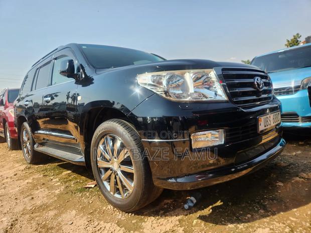 Toyota Land Cruiser 2015 Black