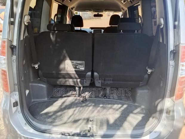 Toyota Noah 2008 Silver