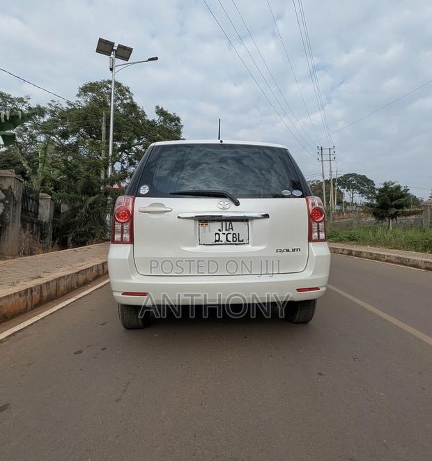 Toyota Raum 1.5 FWD 2011 White