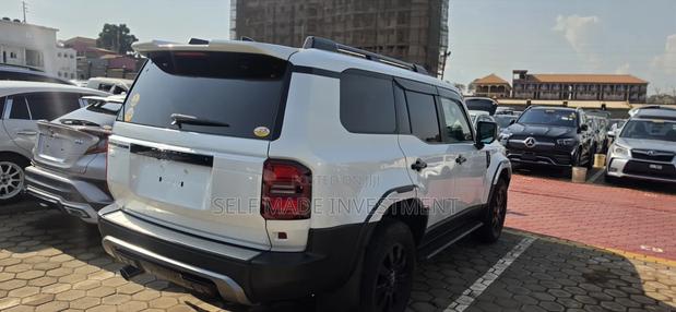 Toyota Land Cruiser Prado 2024 White
