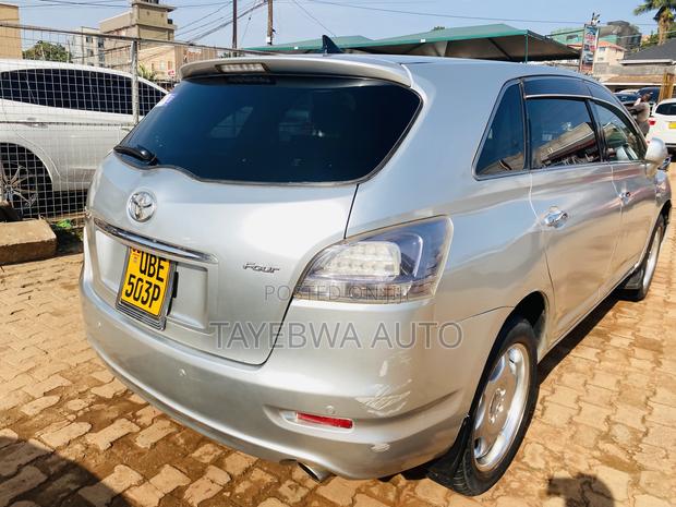 Toyota Mark X Zio 2.4 AWD (6 seater) 2008 Silver