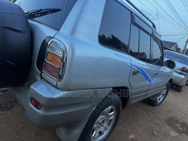 Toyota RAV4 2002 Silver
