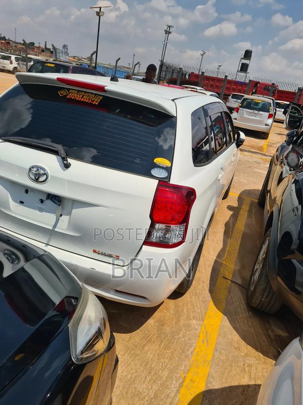Toyota Corolla Fielder 2013 White