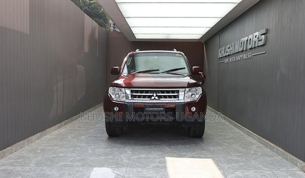 Mitsubishi Pajero 2011 Red