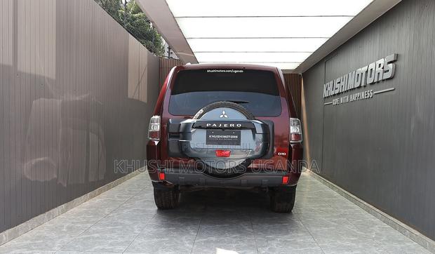 Mitsubishi Pajero 2011 Red