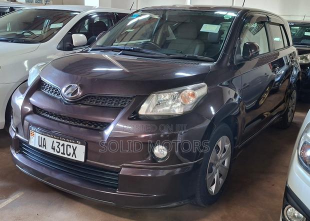 Toyota IST 2011 Black