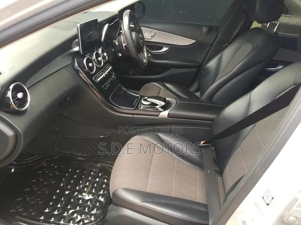 Mercedes-Benz E200 2017 Gray