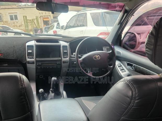Toyota Land Cruiser Prado 2009 White
