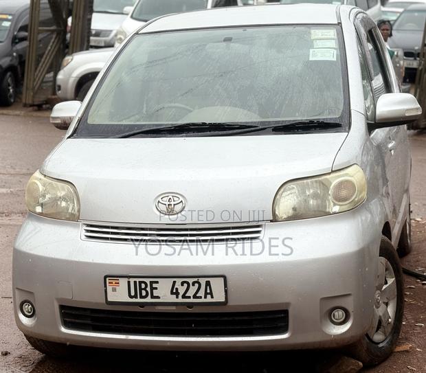 Toyota Porte 1.5 FWD 2009 Silver