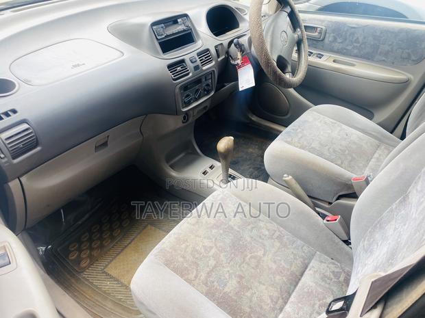 Toyota Corolla Spacio 1.6 (5 Seater) 1999