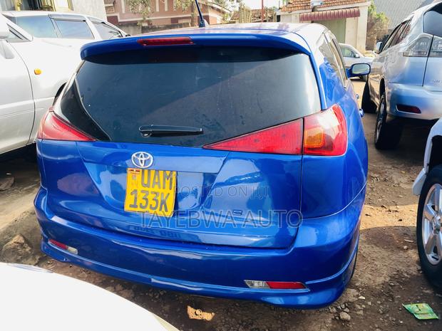 Toyota Caldina 2002 Blue