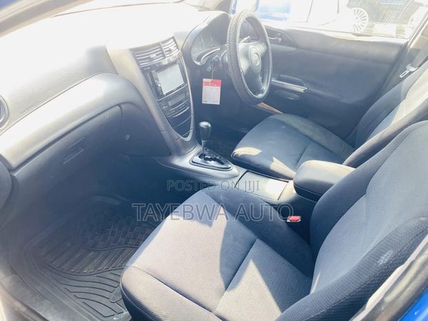 Toyota Caldina 2002 Blue