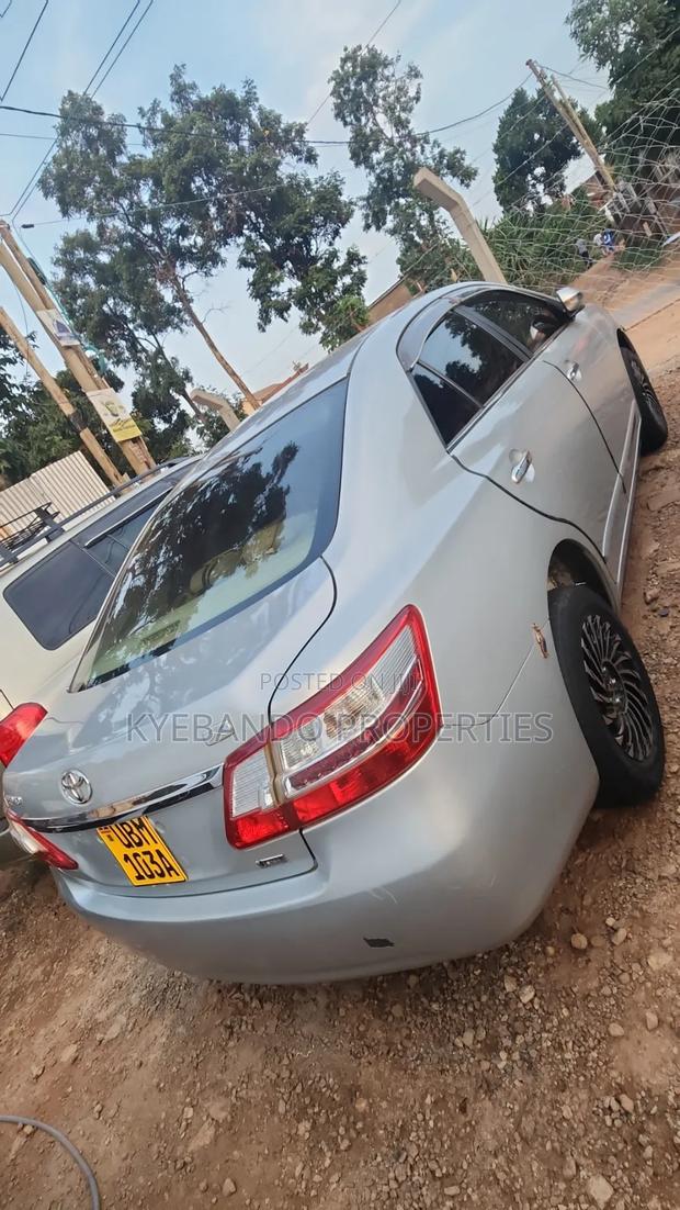 Toyota Premio 2010 Silver