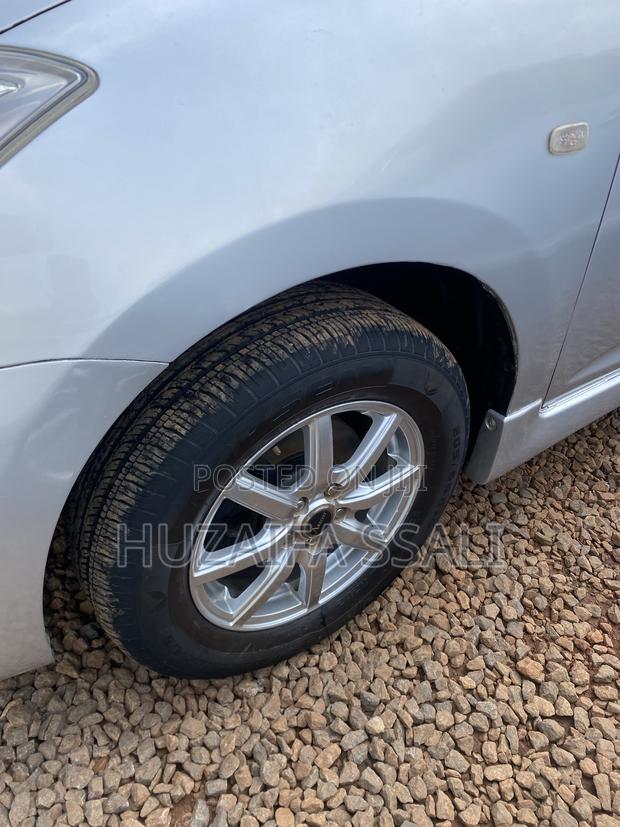 Toyota Wish 2018 Silver