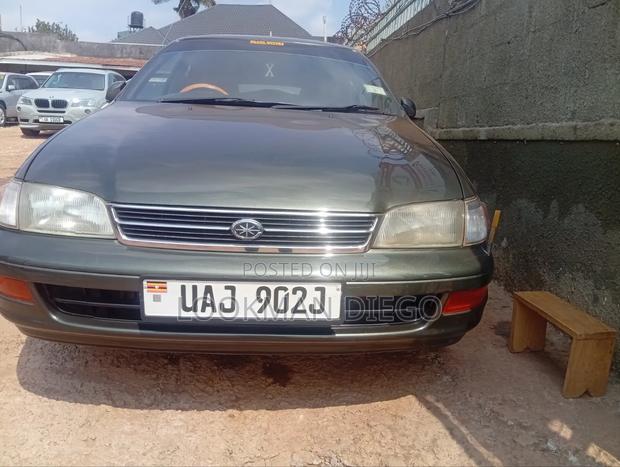 Toyota Corona 1998 Green