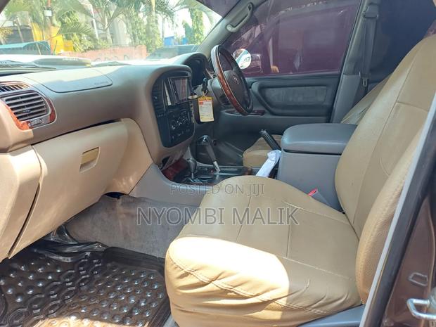 Toyota Land Cruiser Prado 2005 Gray