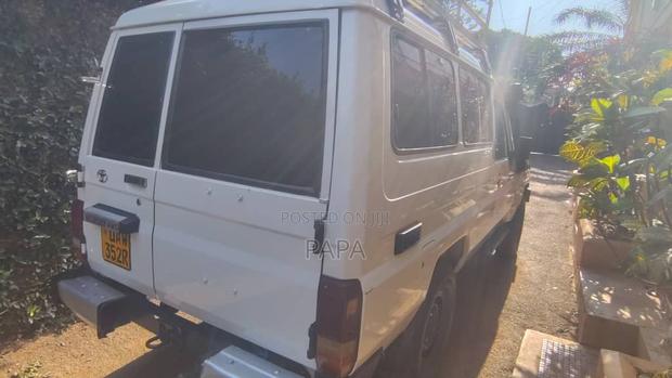 Toyota Land Cruiser 2014 White