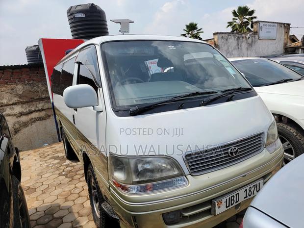 Toyota Regius 1998 Silver