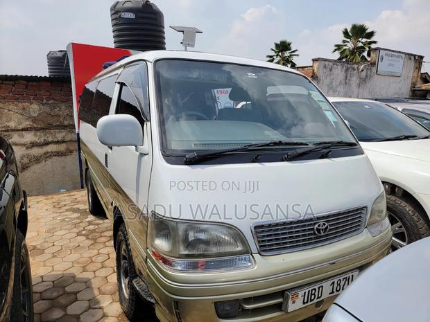 Toyota Regius 1998 Silver