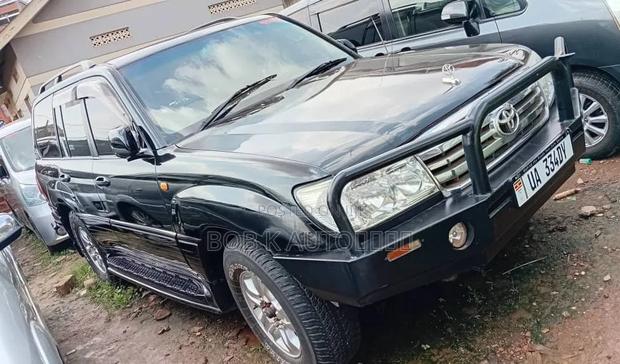 Toyota Land Cruiser Cygnus 4.7 2007 Black