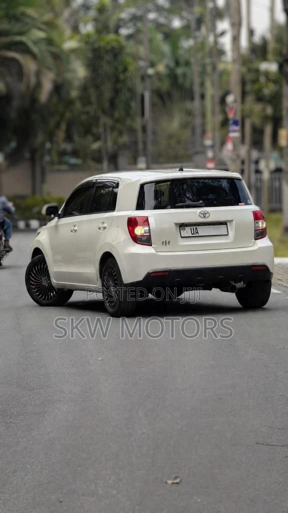 Toyota IST 2010 White