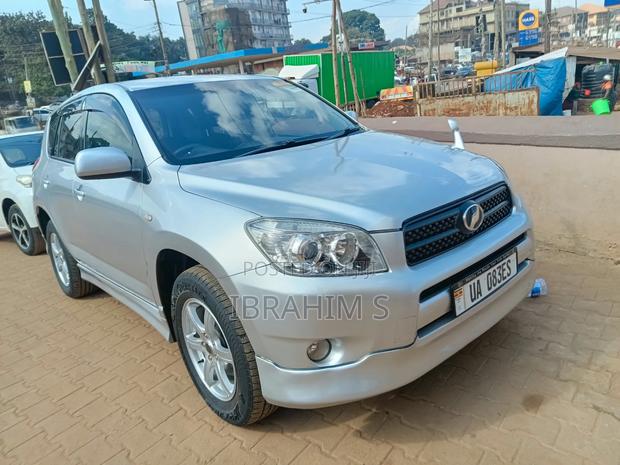 Toyota RAV4 2019 Silver