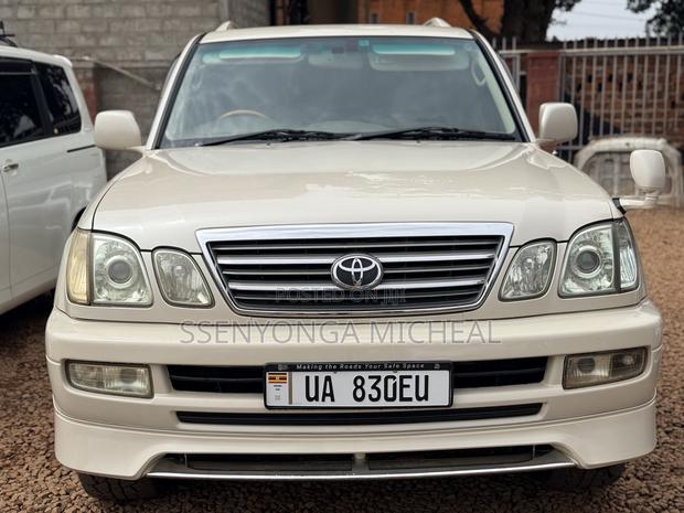Toyota Land Cruiser Cygnus 4.7 2007 Beige